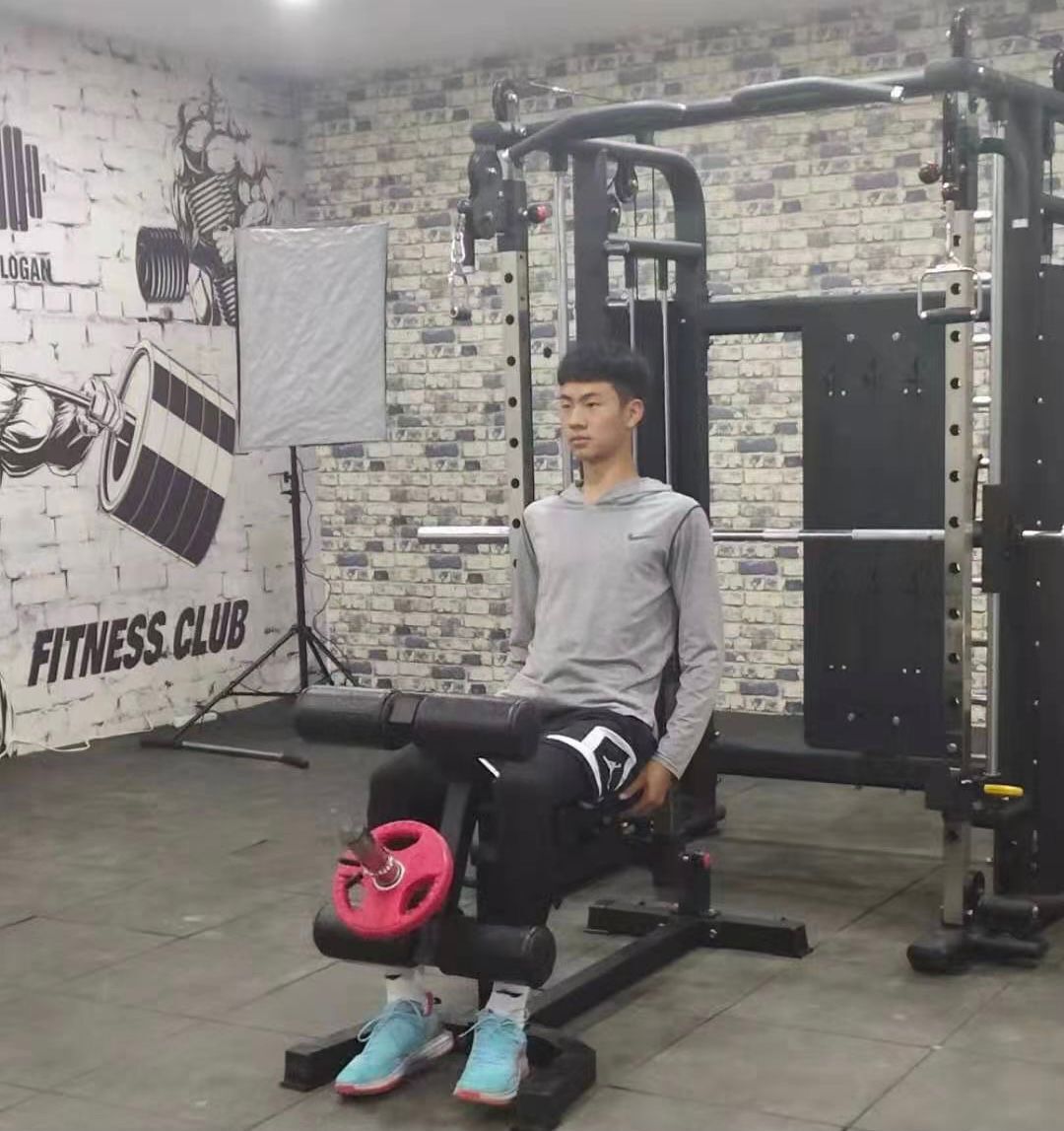 Home Gym With Smith Machine - Wielofunkcyjny sprzęt do ćwiczeń w domu