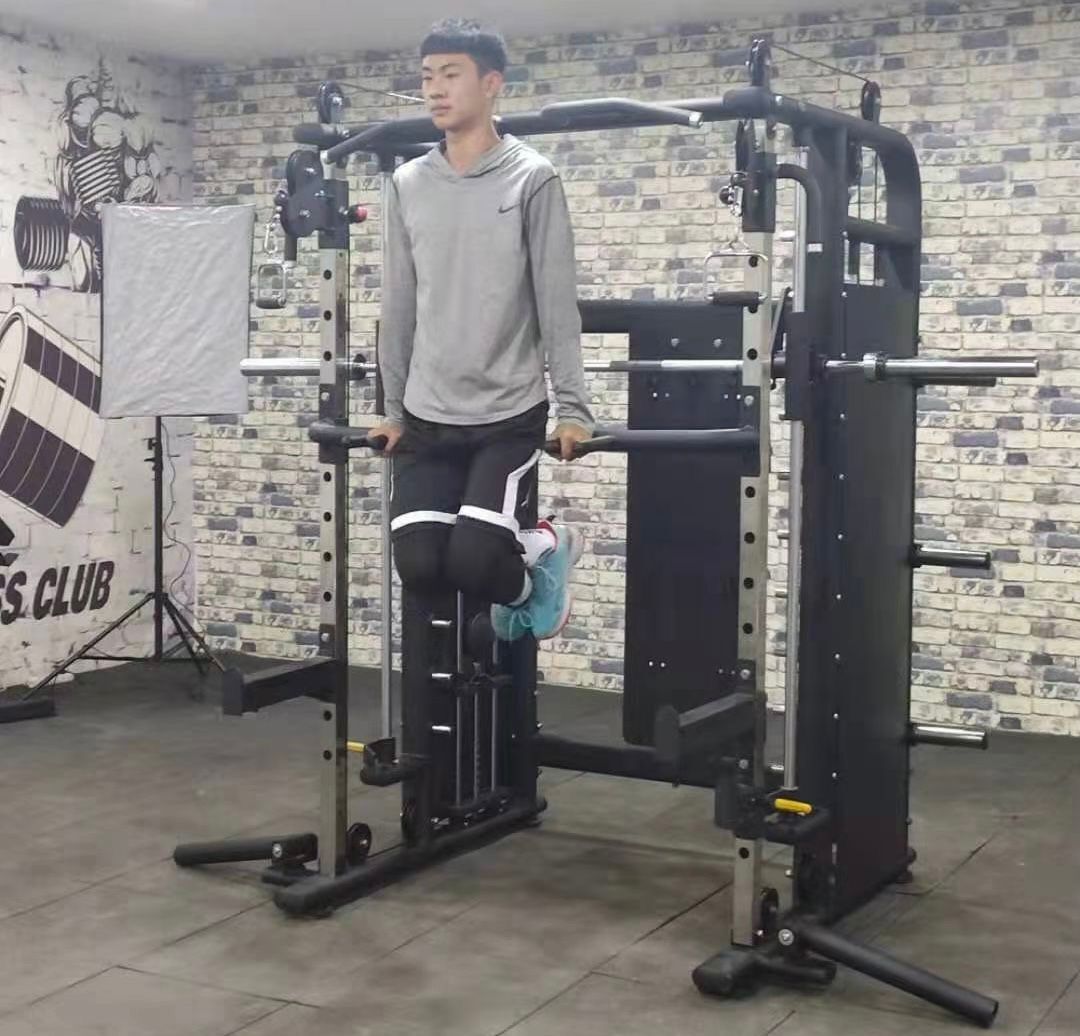 Wielofunkcyjny sprzęt do ćwicz – Home Gym With Smith Machine recenzja i cena