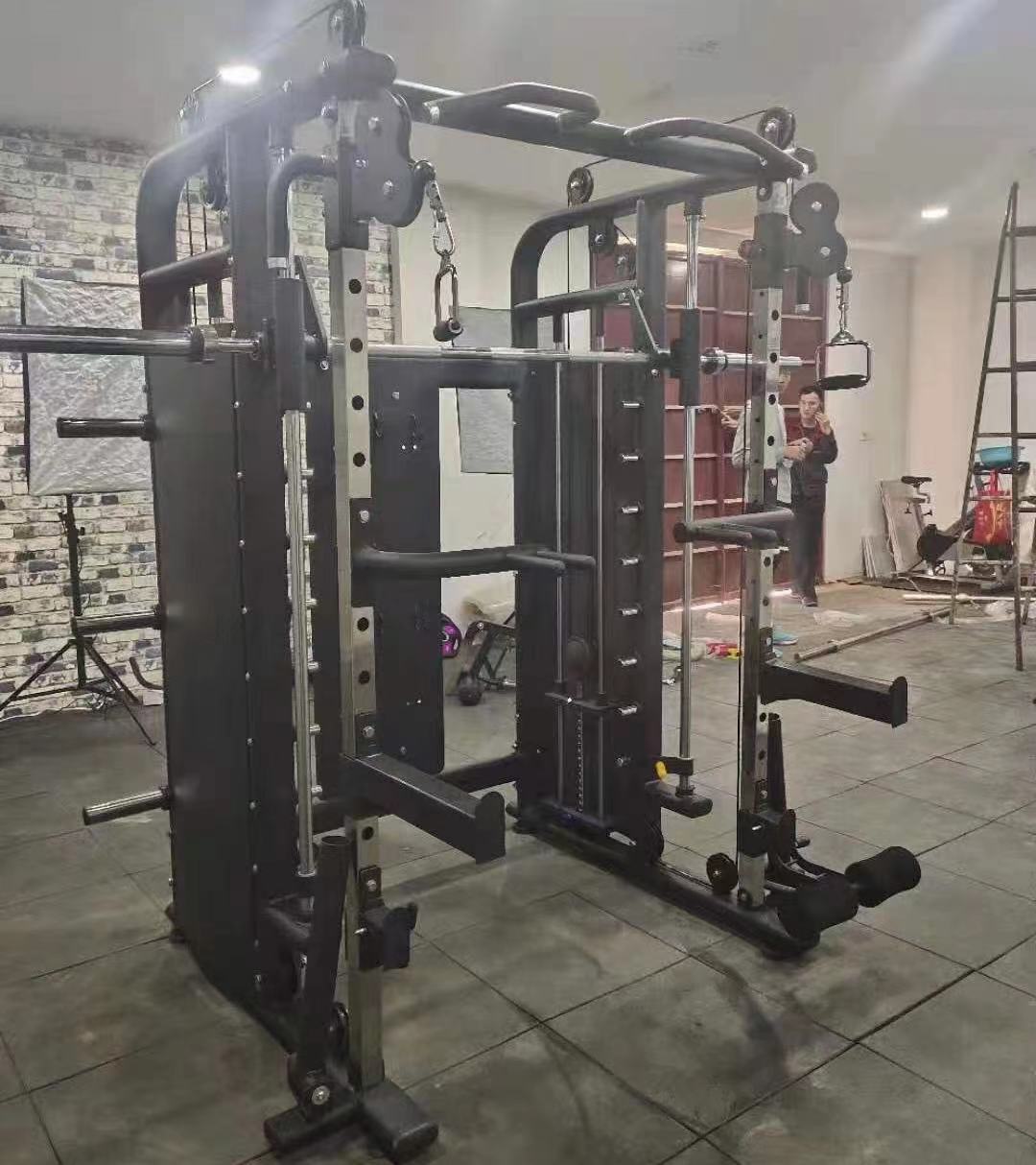 Wielofunkcyjny sprzęt do ćwicz – Home Gym With Smith Machine recenzja i cena