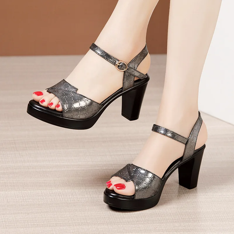 Eleganckie, nowe sandały na pl – Ankle Strap Attachment recenzja i cena